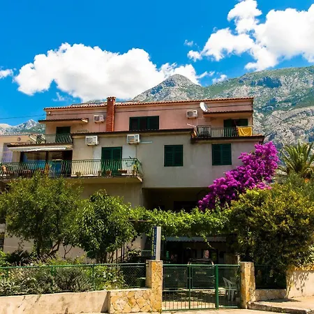 Srzi Makarska