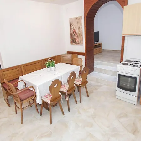 Srzi Makarska