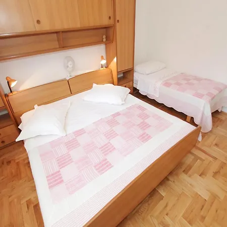 Apartment Srzi Makarska